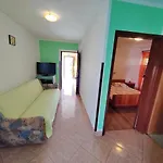 Appartement With Parking Space Barbat, Rab - 22217 Rab Town