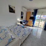 Appartement With Parking Space Barbat, Rab - 22217