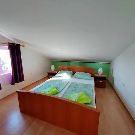 Apartment With Parking Space Barbat, Rab - 22217 Rab Town
