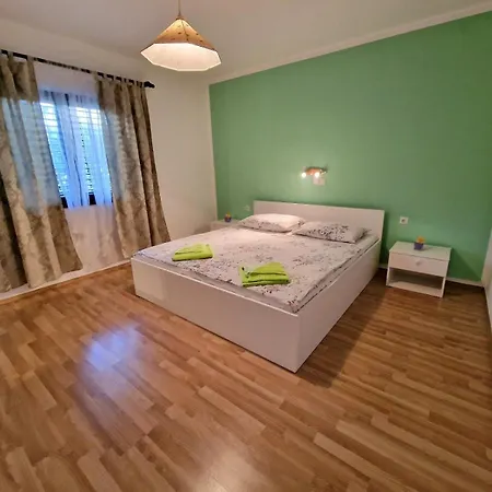 Apartment With Parking Space Barbat, Rab - 22217 Rab Town