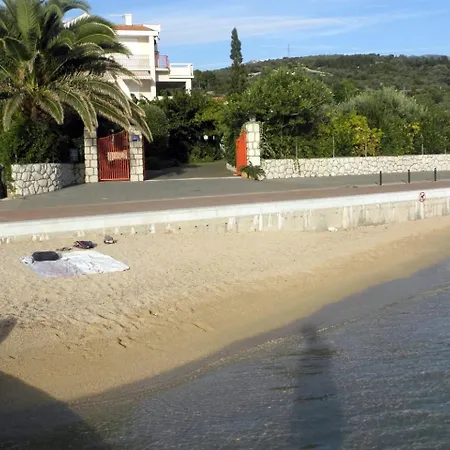 Apartment With Parking Space Barbat, Rab - 22217 Rab Town