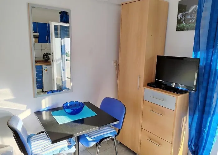 Apartmán With Parking Space Barbat, Rab - 22217 Rab Town