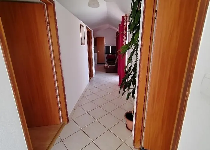 Apartman With Parking Space Barbat, Rab - 22217 Rab Town